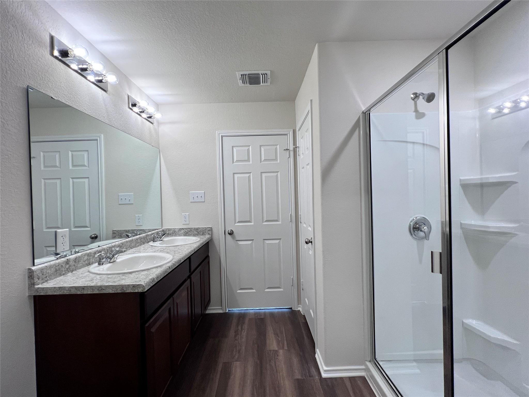 162 LT Rusty Dr, Jarrell, TX 76537