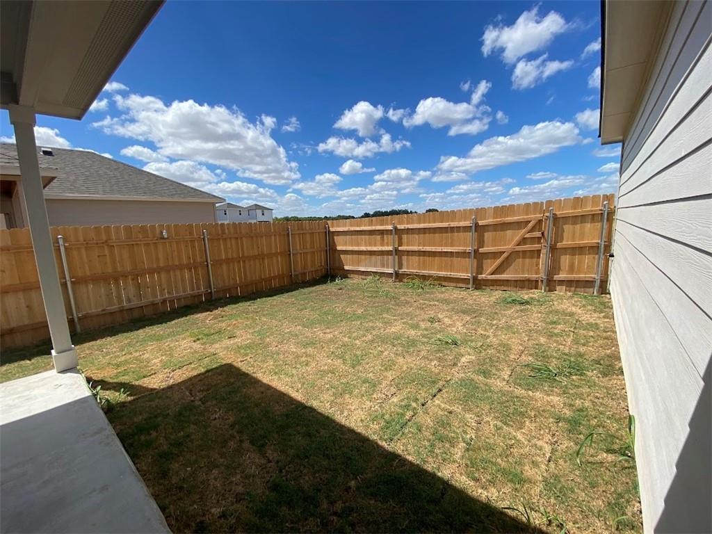 201 Banff Dr, Kyle, TX 78640