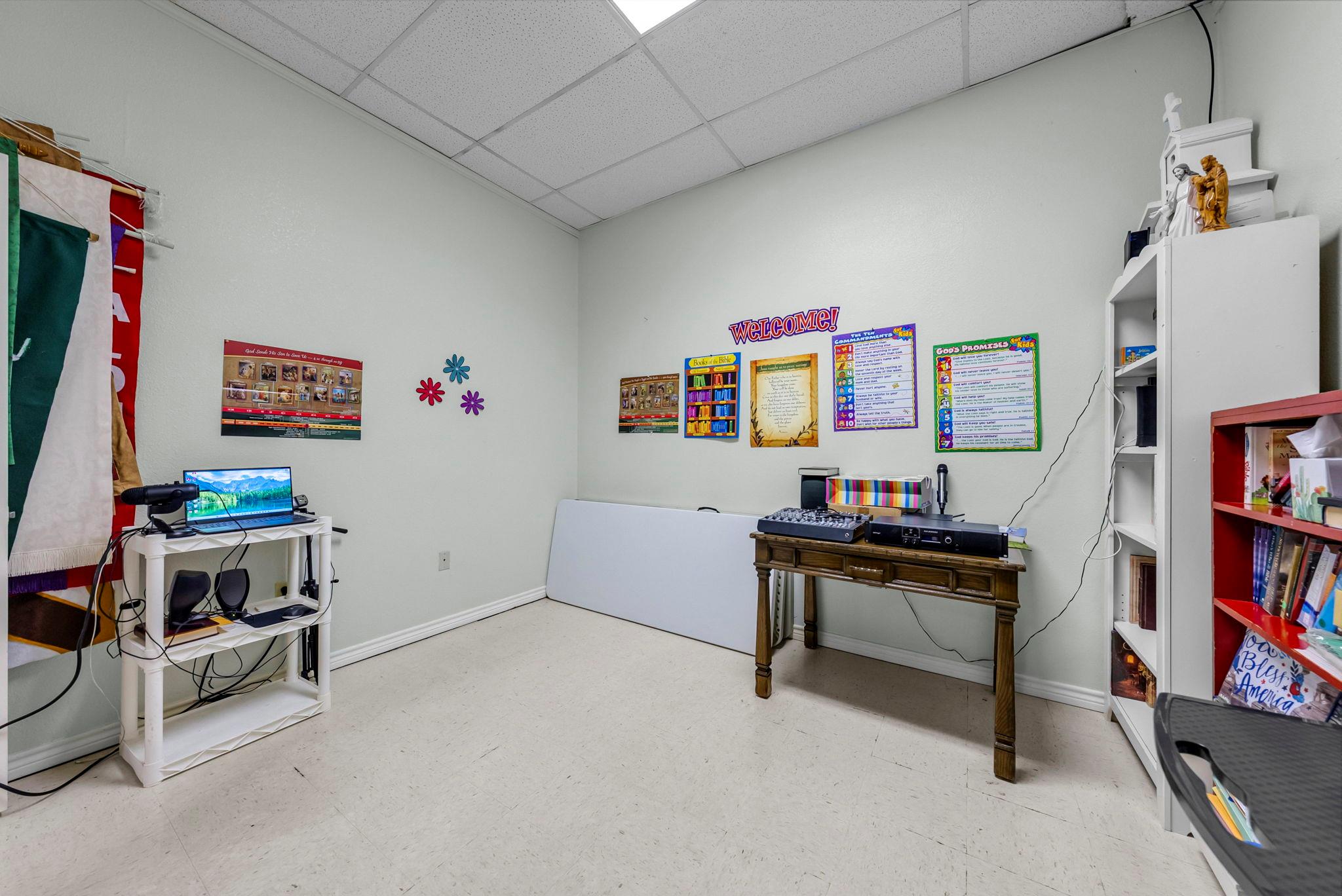 3411 N US Highway 281, Marble Falls, TX 78654