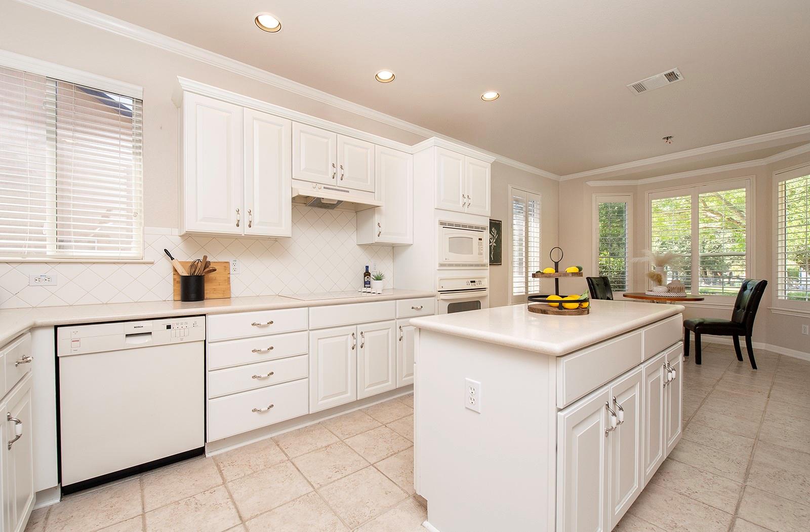 111 Camp Dr, Georgetown, TX 78633