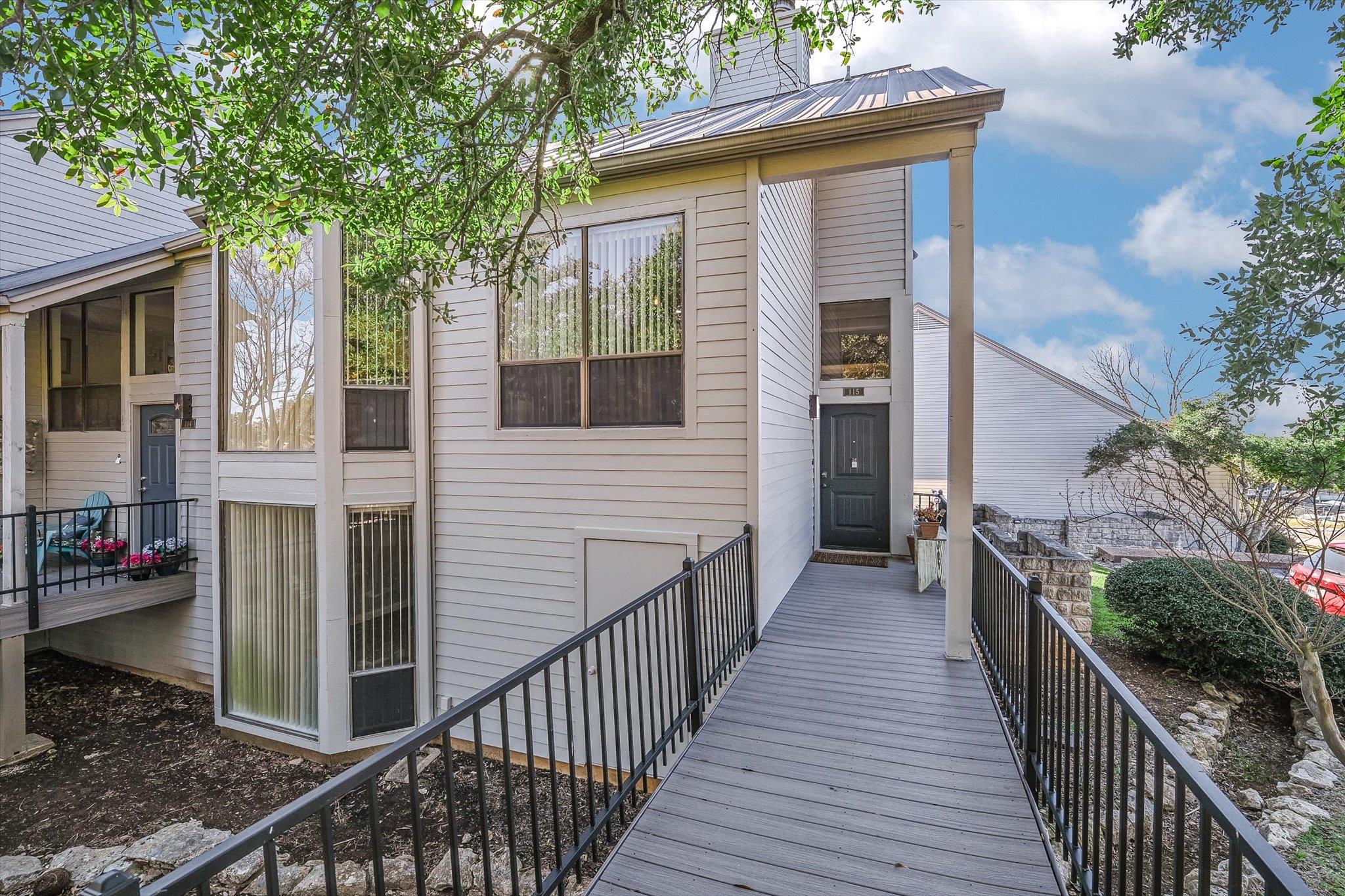 115 World Of Tennis Sq, Lakeway, TX 78738