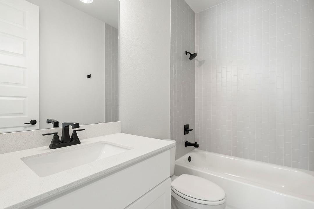 204 Brandywine Road, Hutto, TX 78634