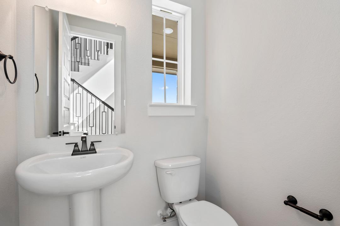 204 Brandywine Road, Hutto, TX 78634