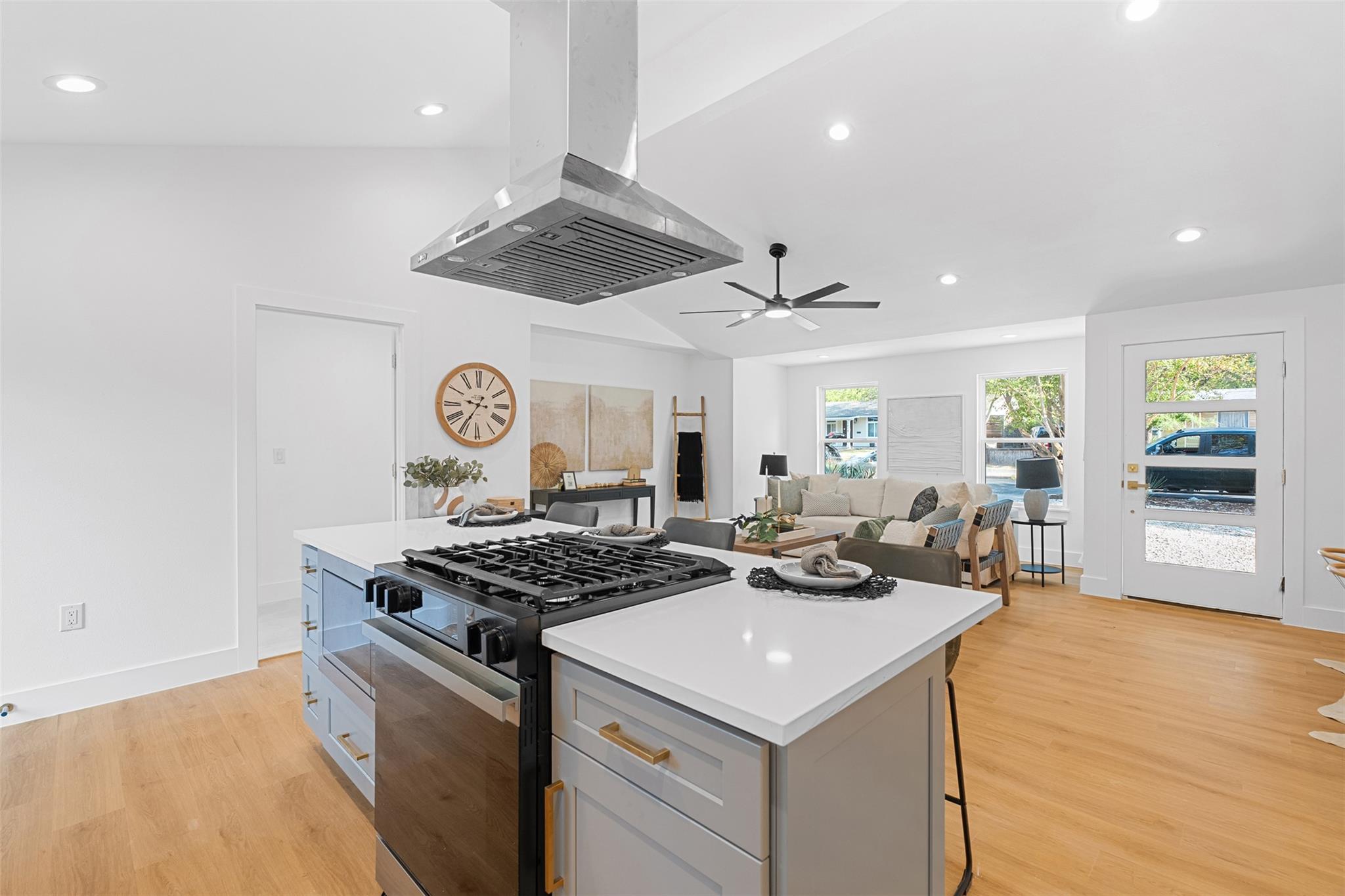 1421 Westmoor Dr, Austin, TX 78723