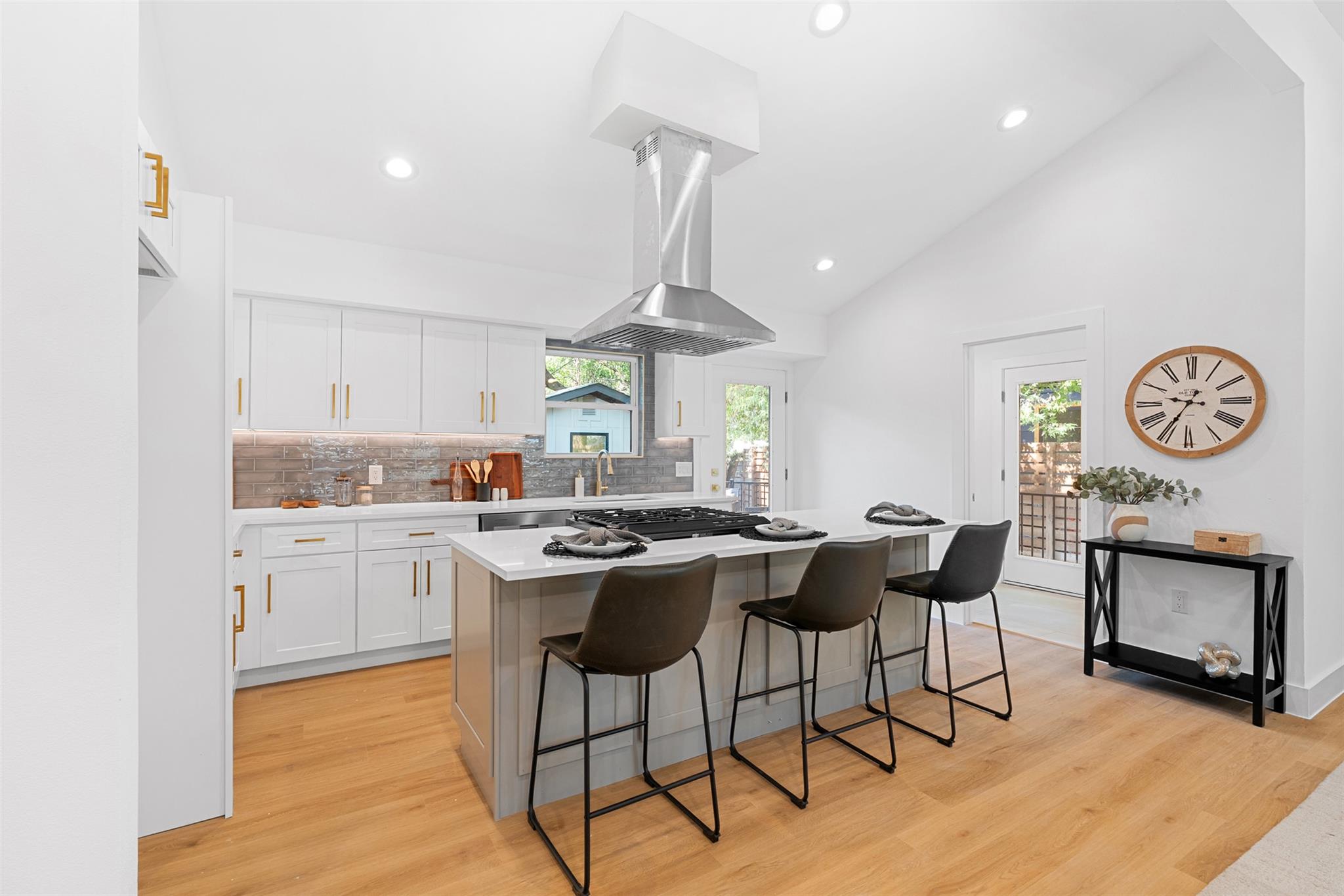 1421 Westmoor Dr, Austin, TX 78723