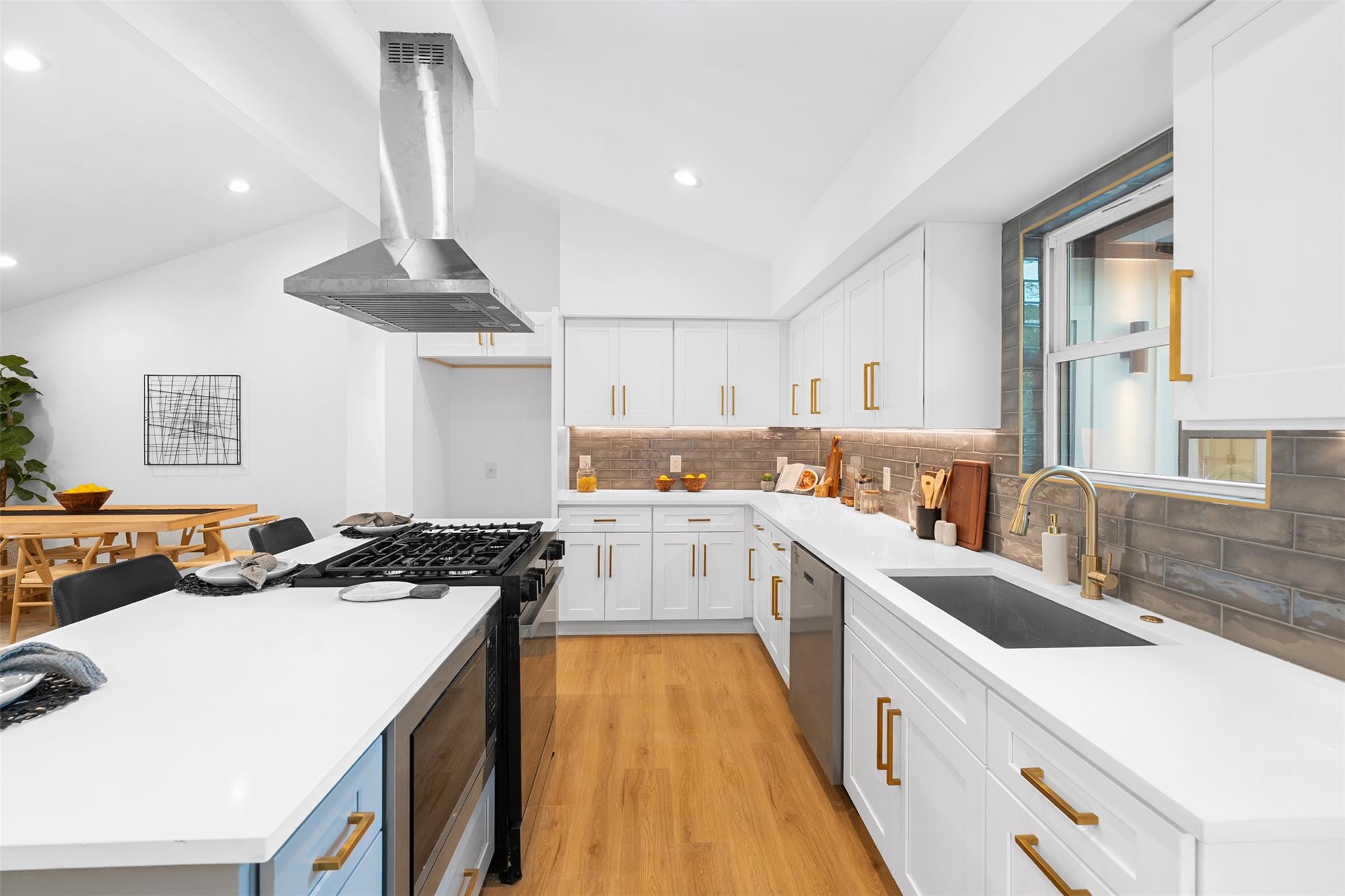 1421 Westmoor Dr, Austin, TX 78723