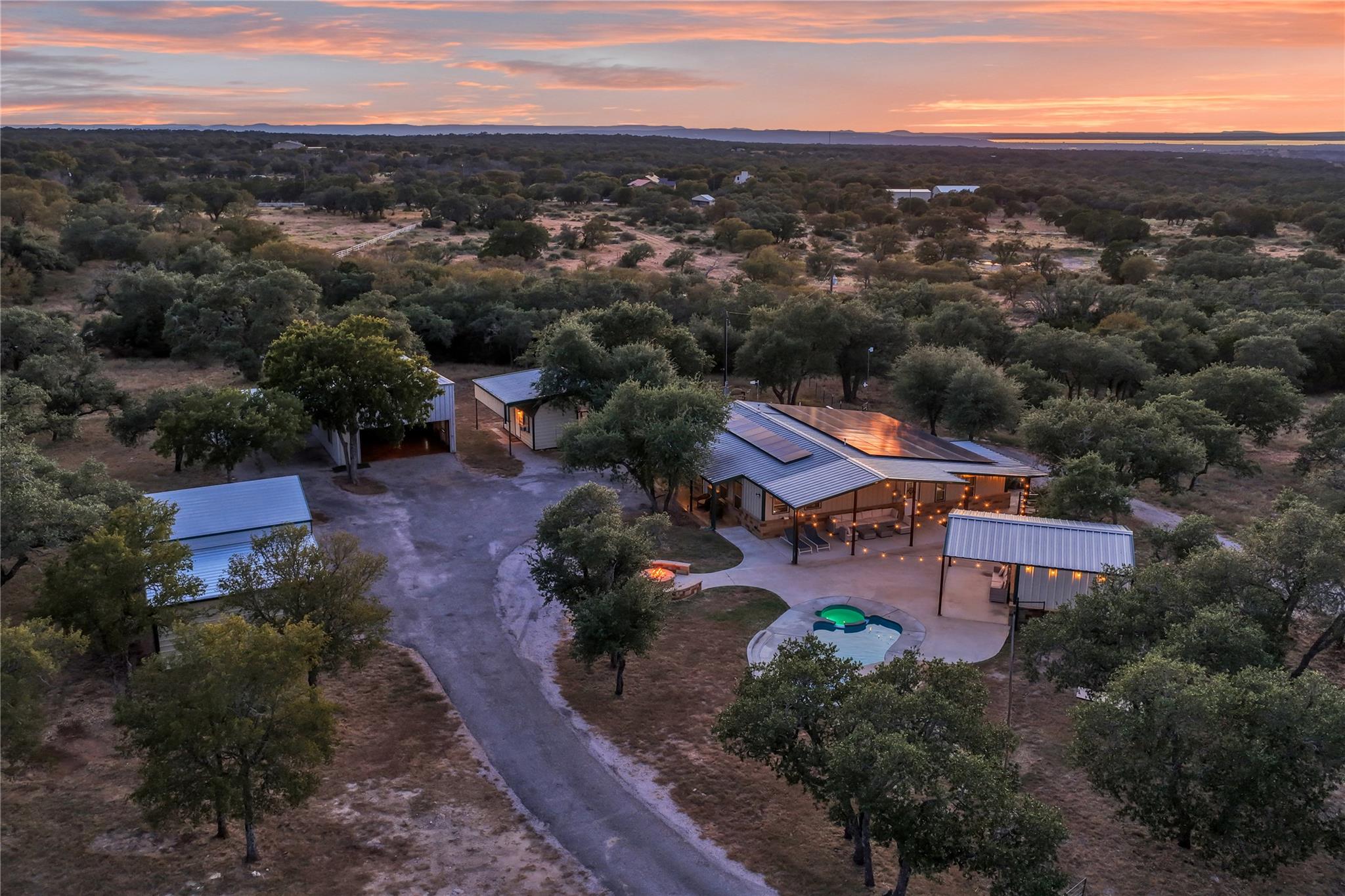 310 Thomas Ridge Rd, Burnet, TX 78611