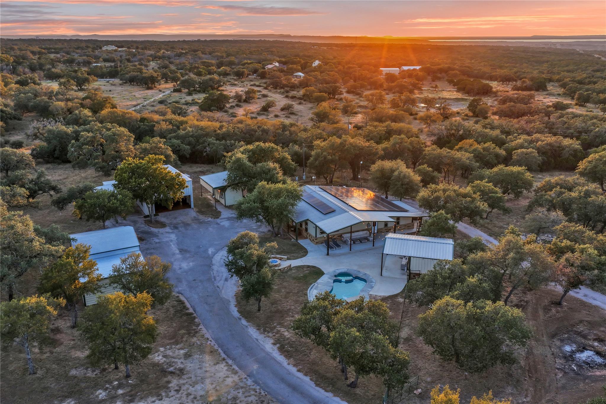 310 Thomas Ridge Rd, Burnet, TX 78611