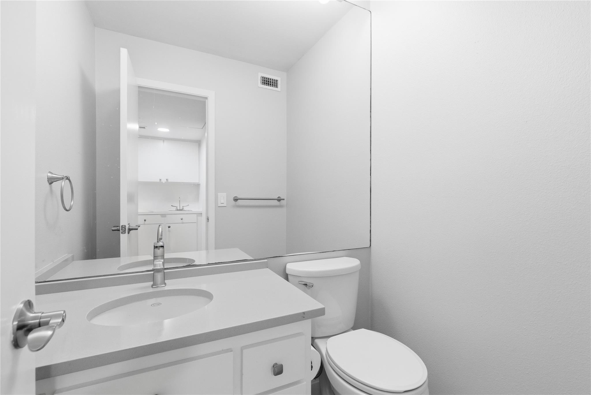 48 Woodstone Sq, Austin, TX 78703