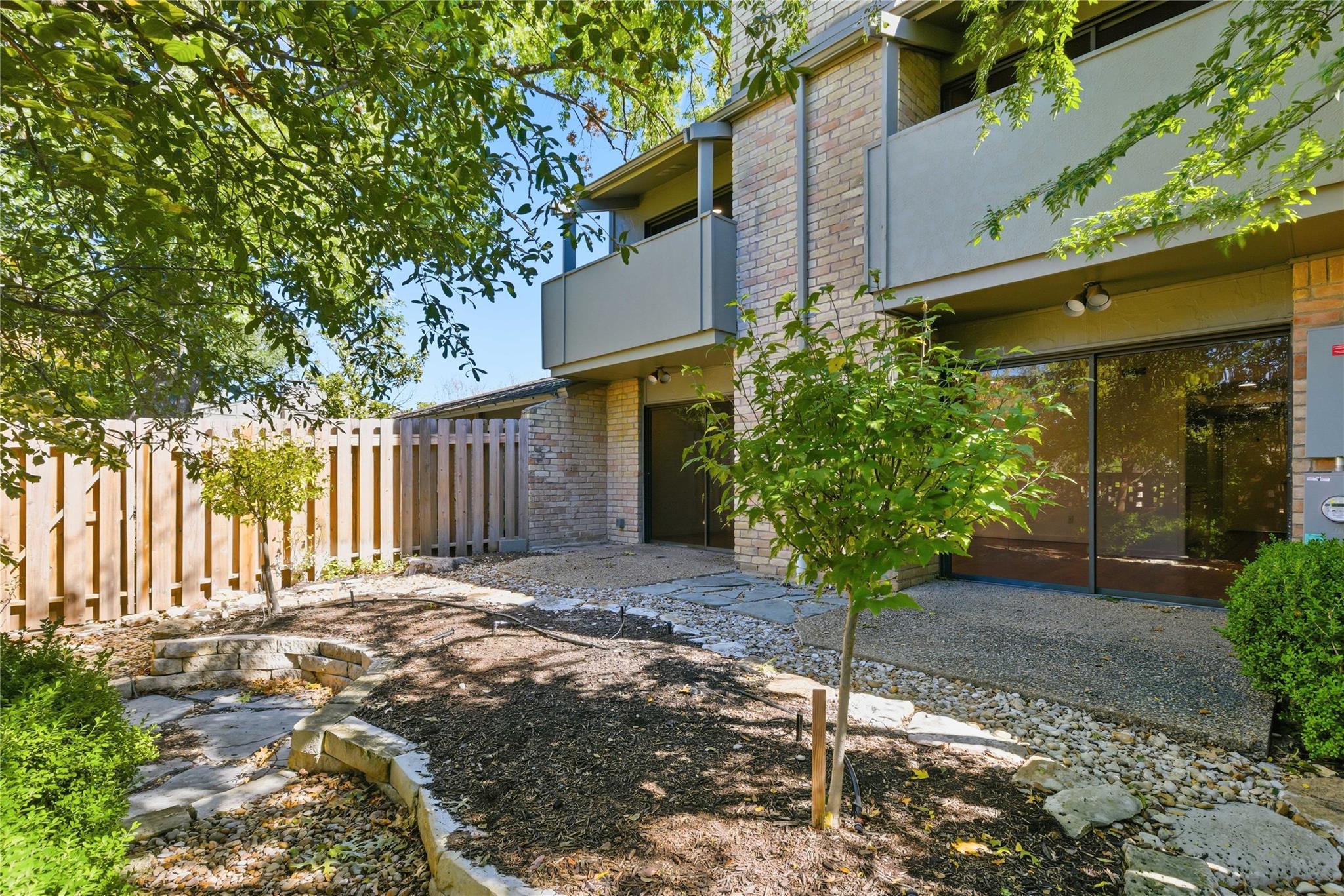 48 Woodstone Sq, Austin, TX 78703