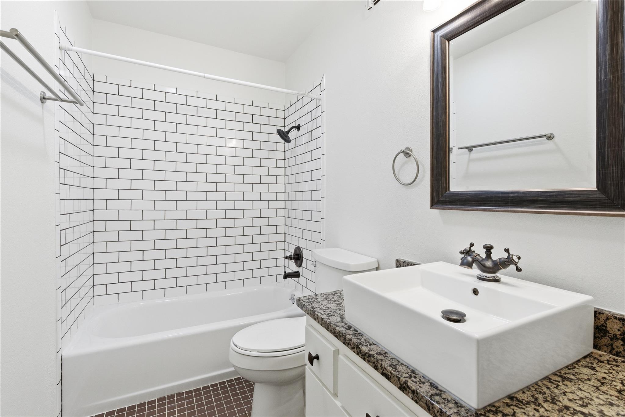 48 Woodstone Sq, Austin, TX 78703