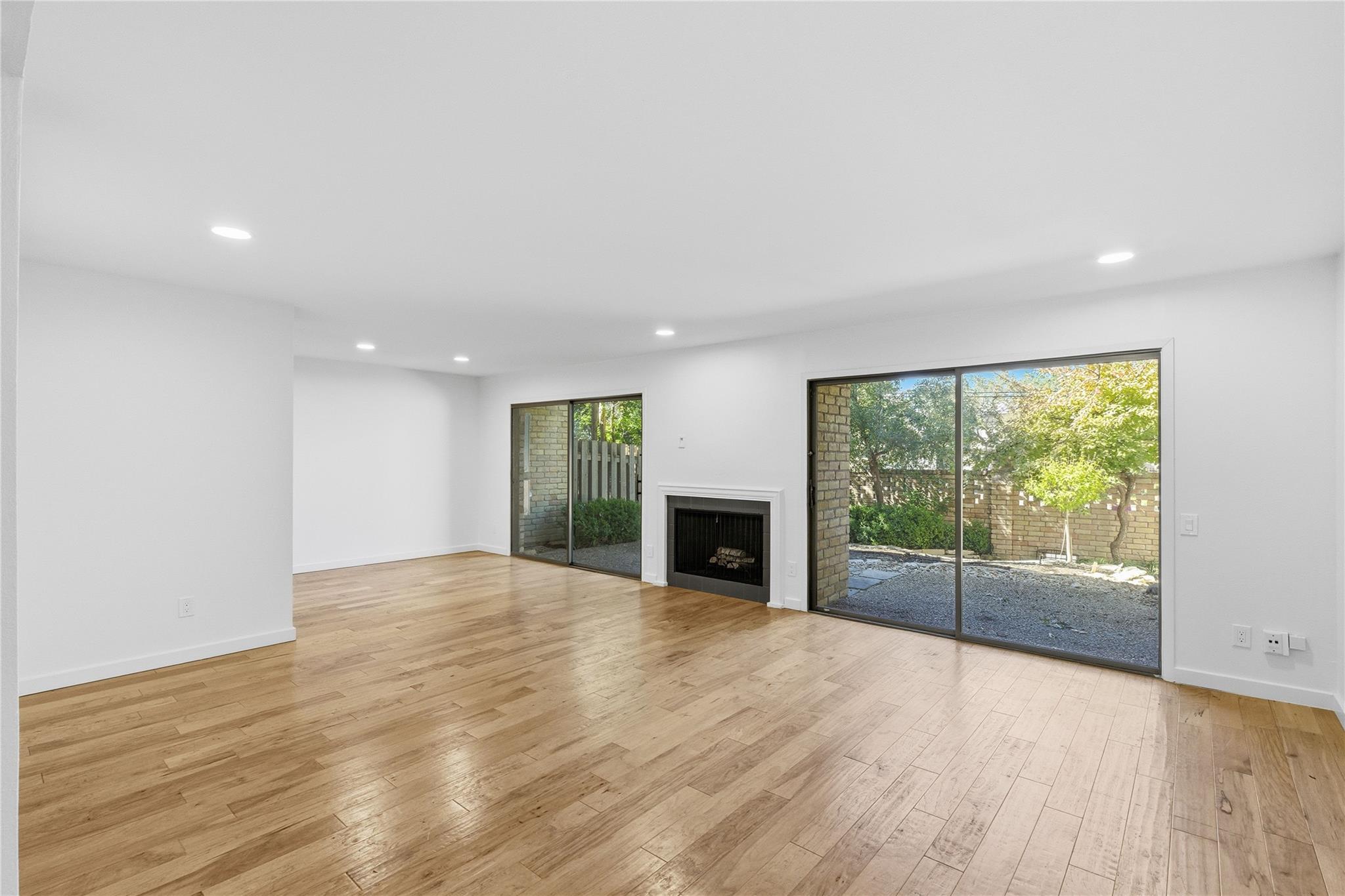 48 Woodstone Sq, Austin, TX 78703