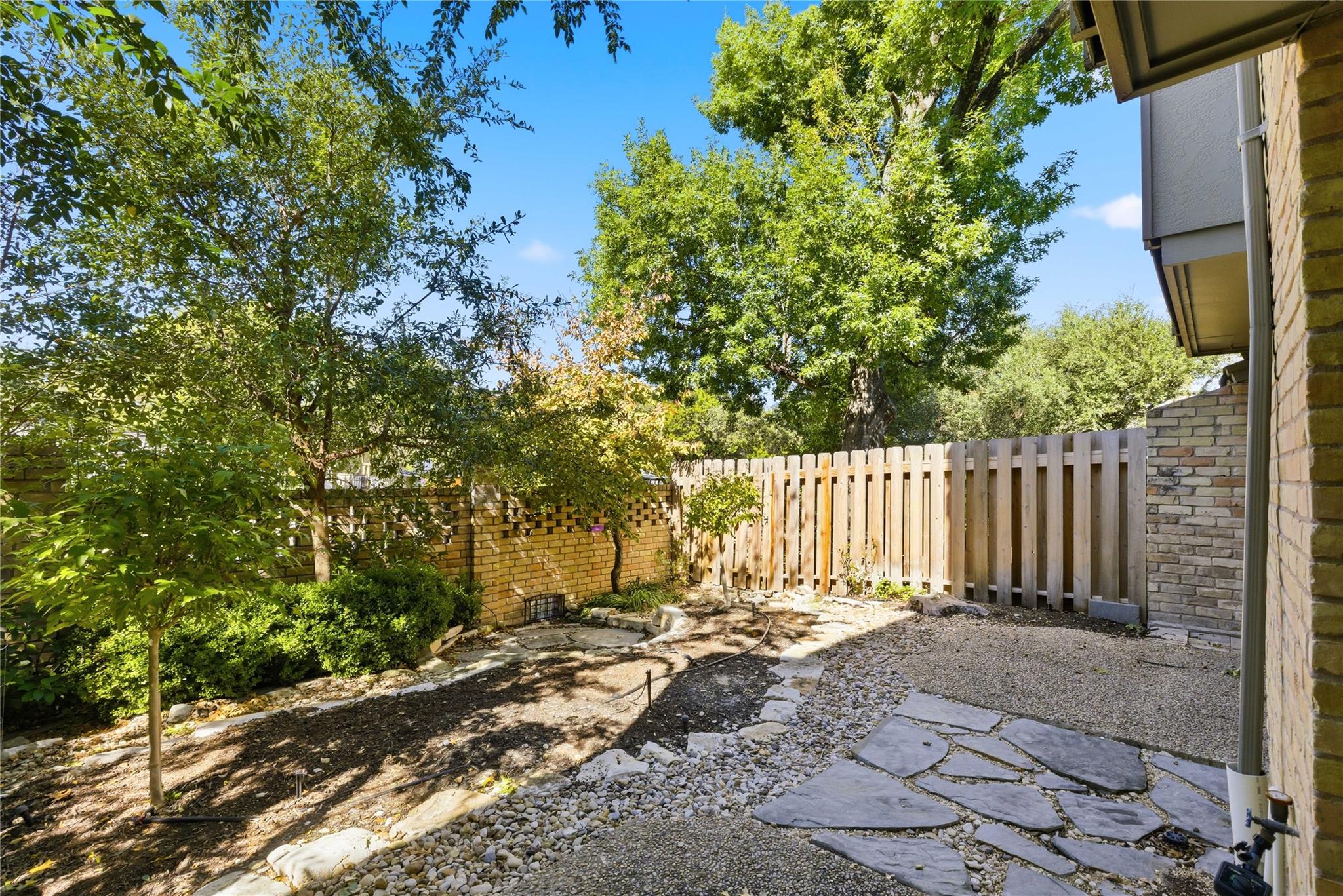 48 Woodstone Sq, Austin, TX 78703