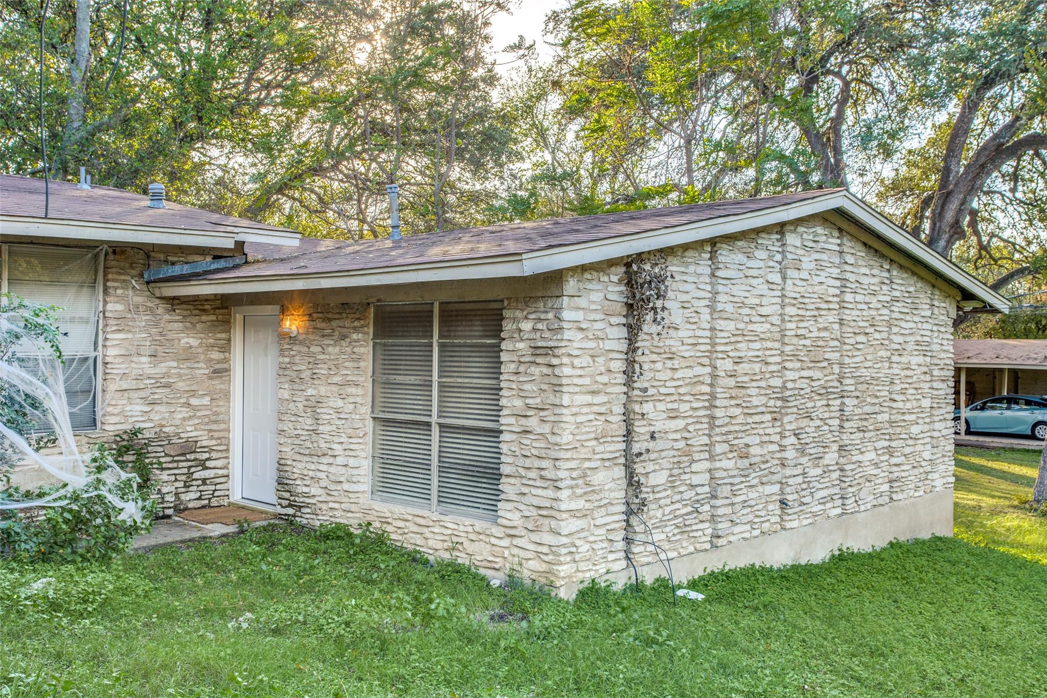 607 Thrush Ave # B, Austin, TX 78753