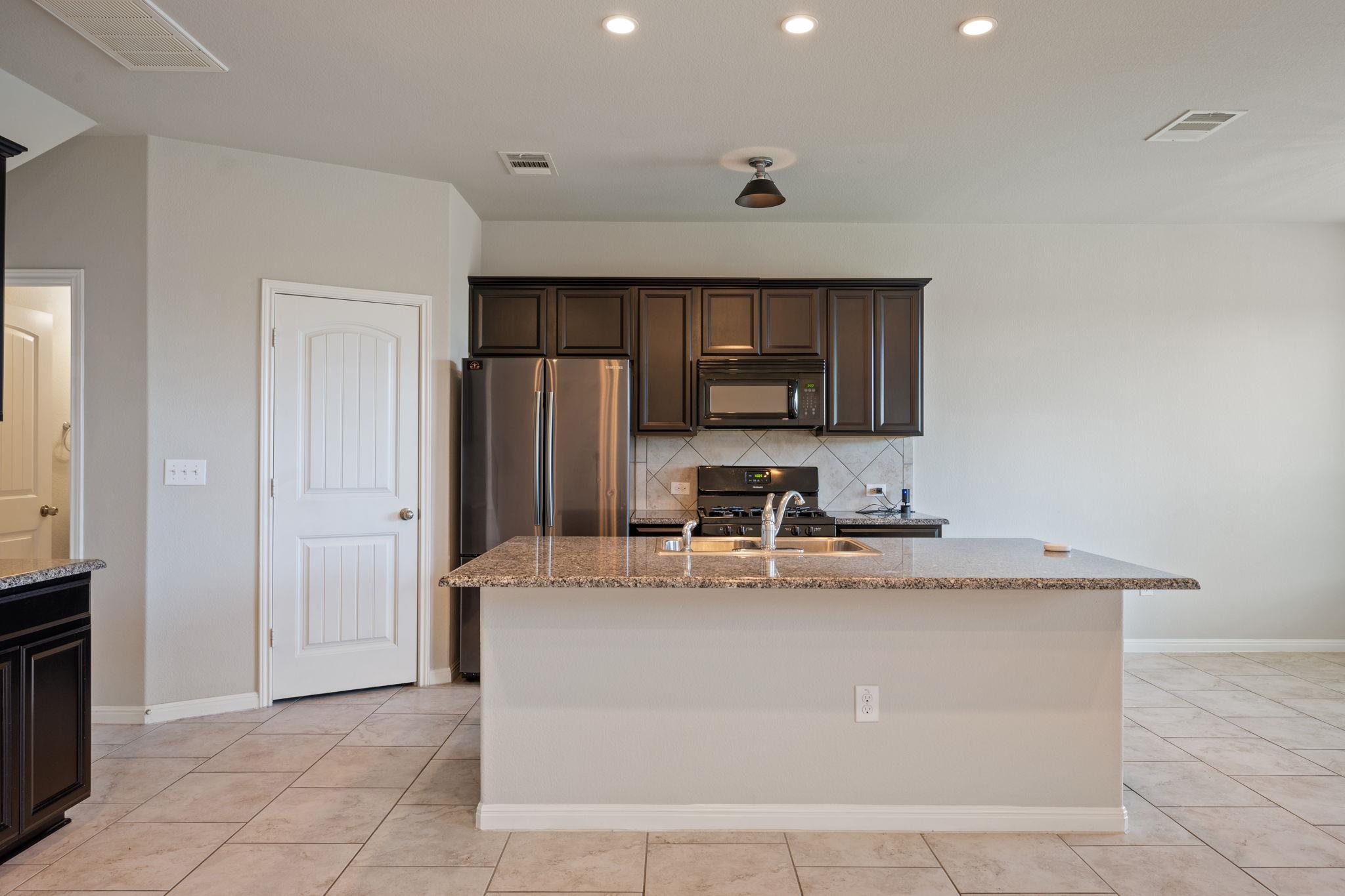 427 Epiphany Ln, Pflugerville, TX 78660