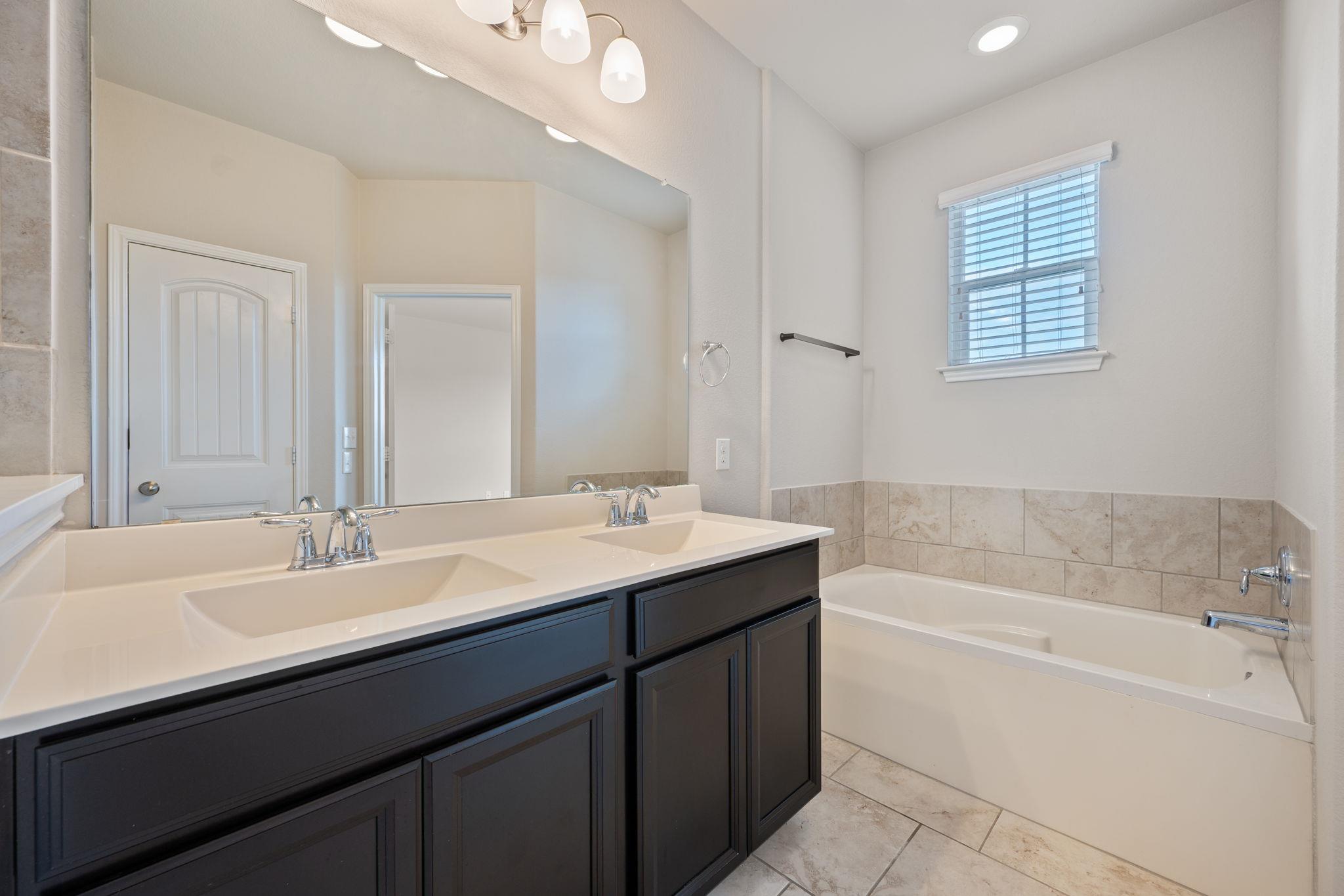 427 Epiphany Ln, Pflugerville, TX 78660