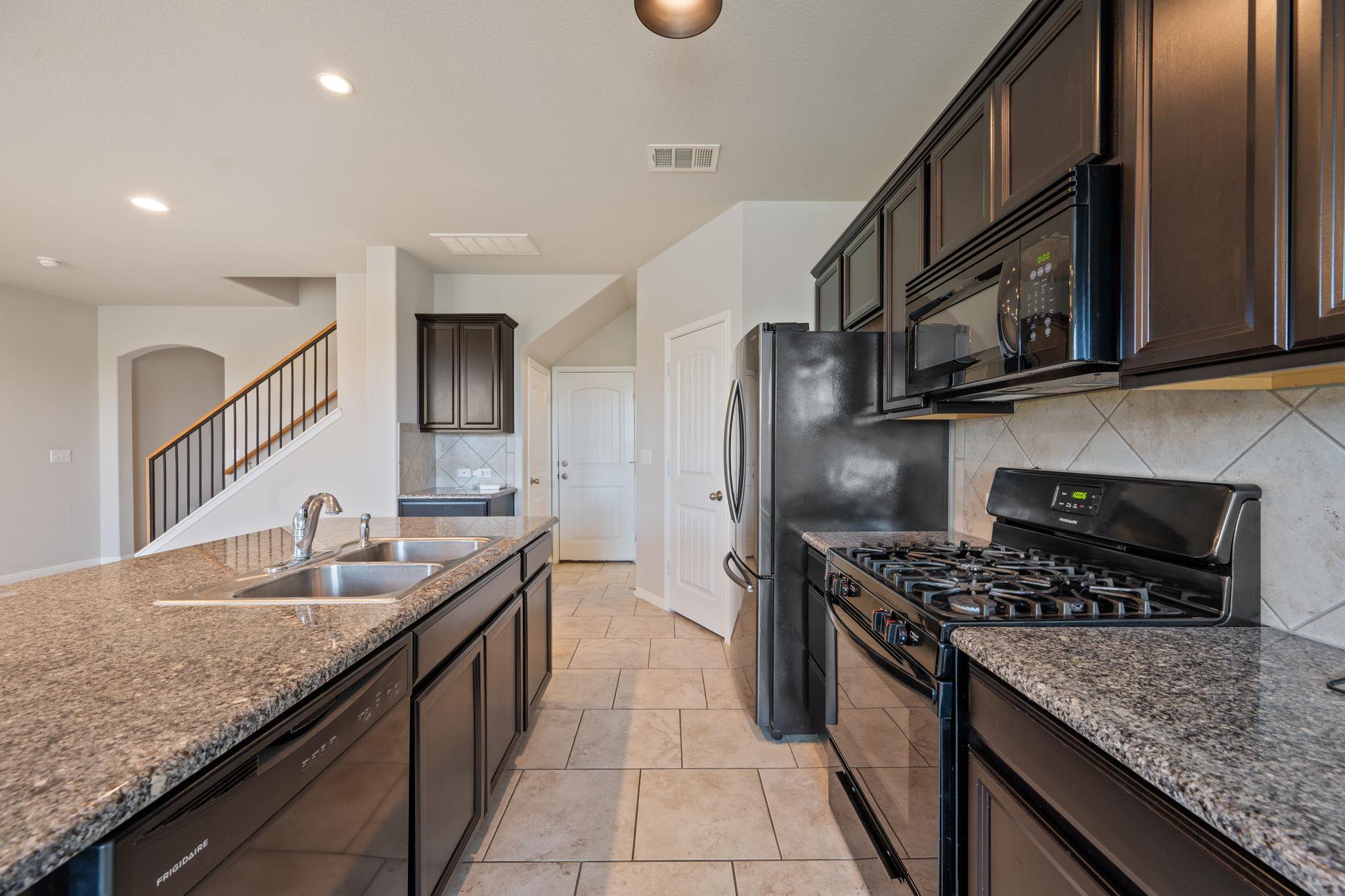 427 Epiphany Ln, Pflugerville, TX 78660