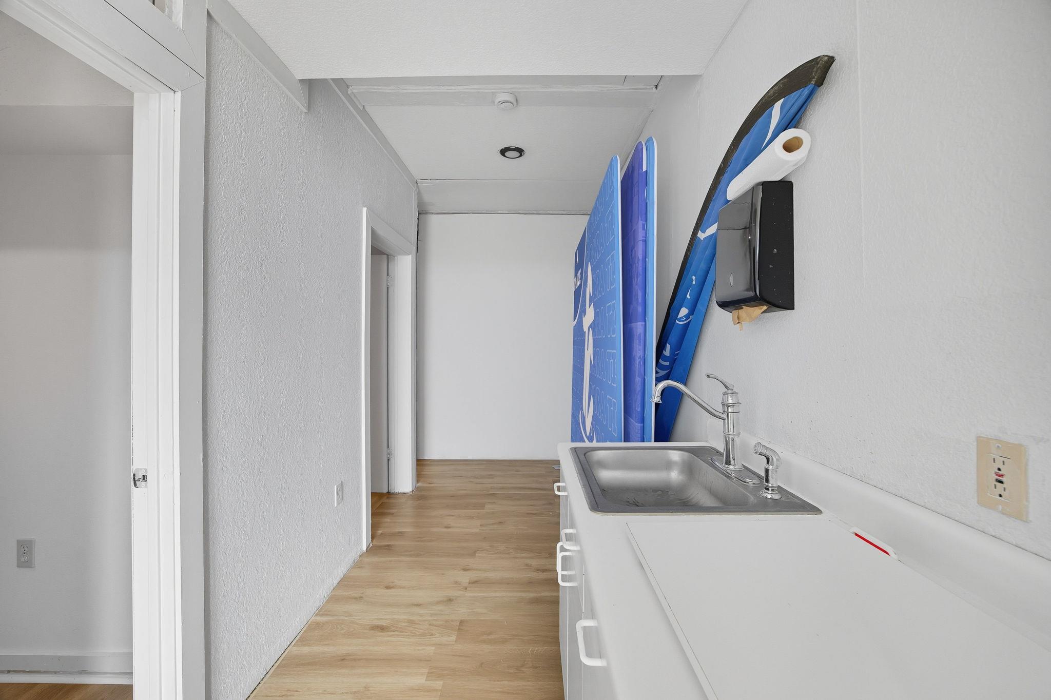 101 East St, Hutto, TX 78634