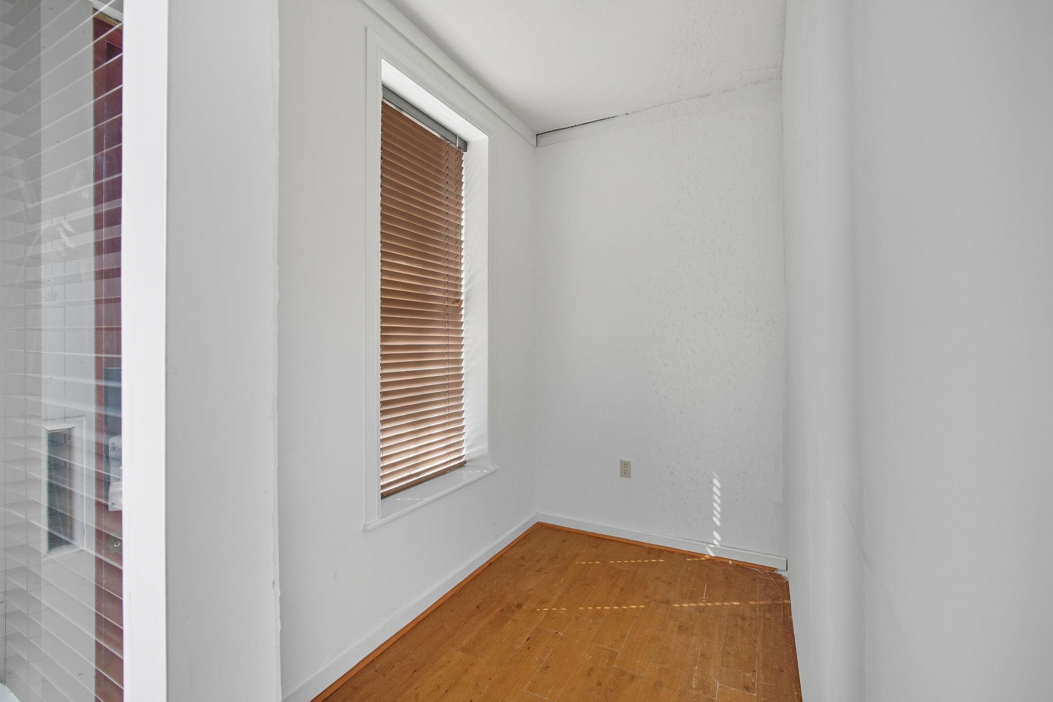 101 East St, Hutto, TX 78634