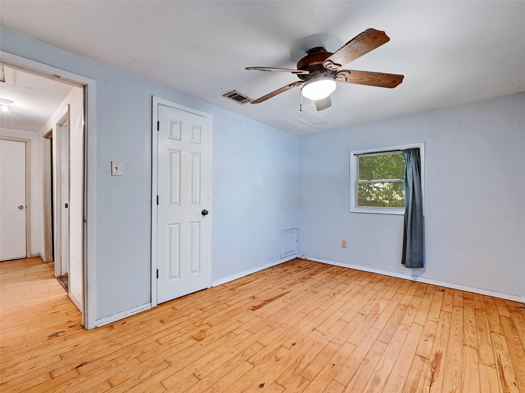 1181 Ridgeway Dr, Austin, TX 78702