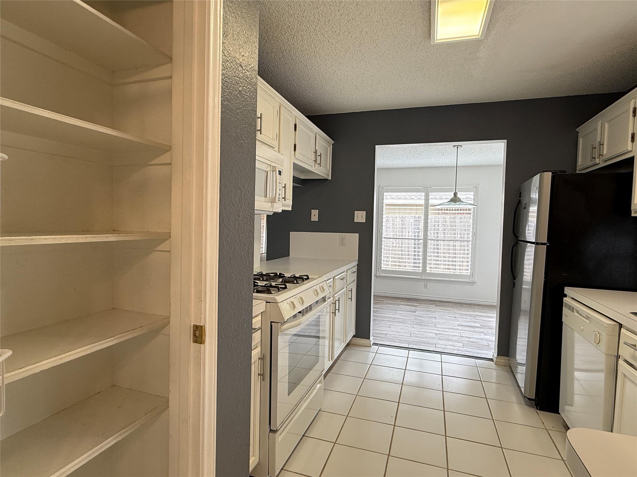 2503 Autrey Dr, Leander, TX 78641