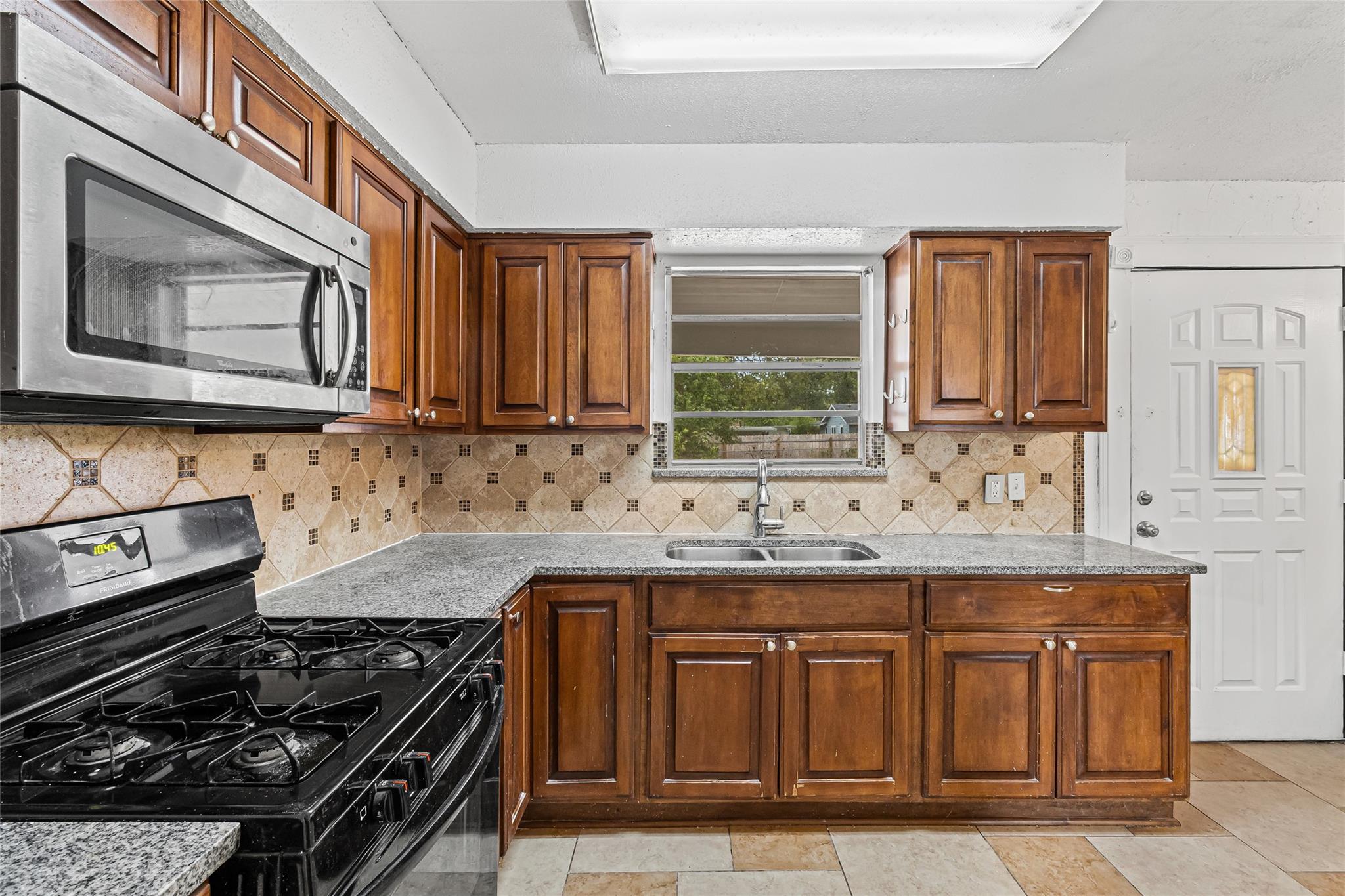 9104 Glenn Ln, Austin, TX 78753