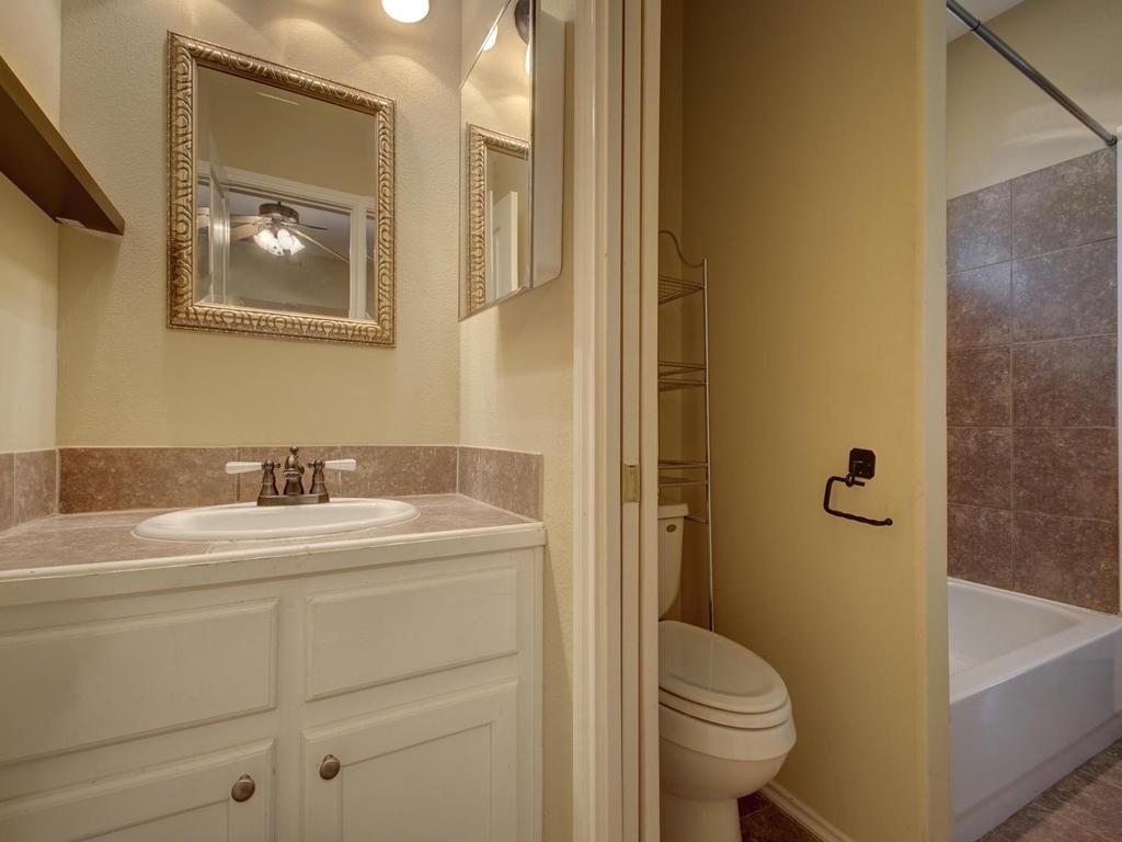 2906 Pearl St # B, Austin, TX 78705