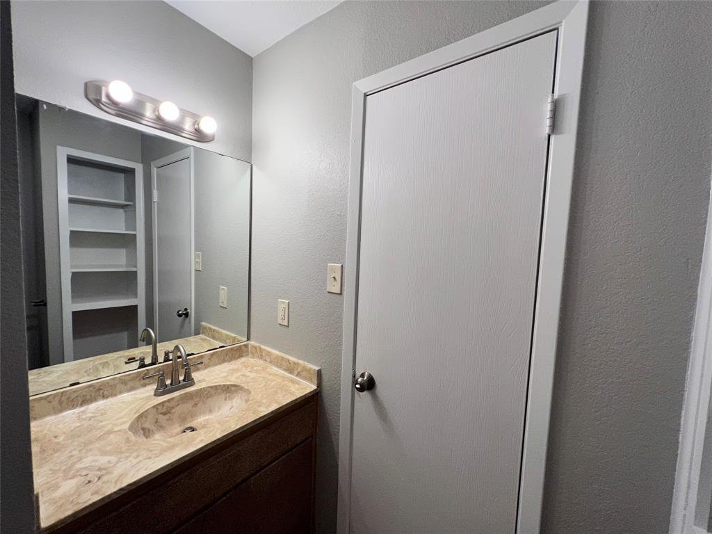 11444 Ptarmigan Dr # B, Austin, TX 78758