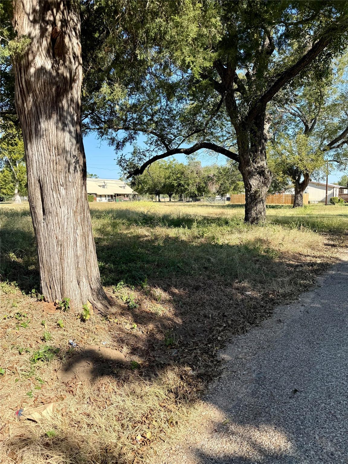 1001 N Jefferson Ave, Cameron, TX 76520