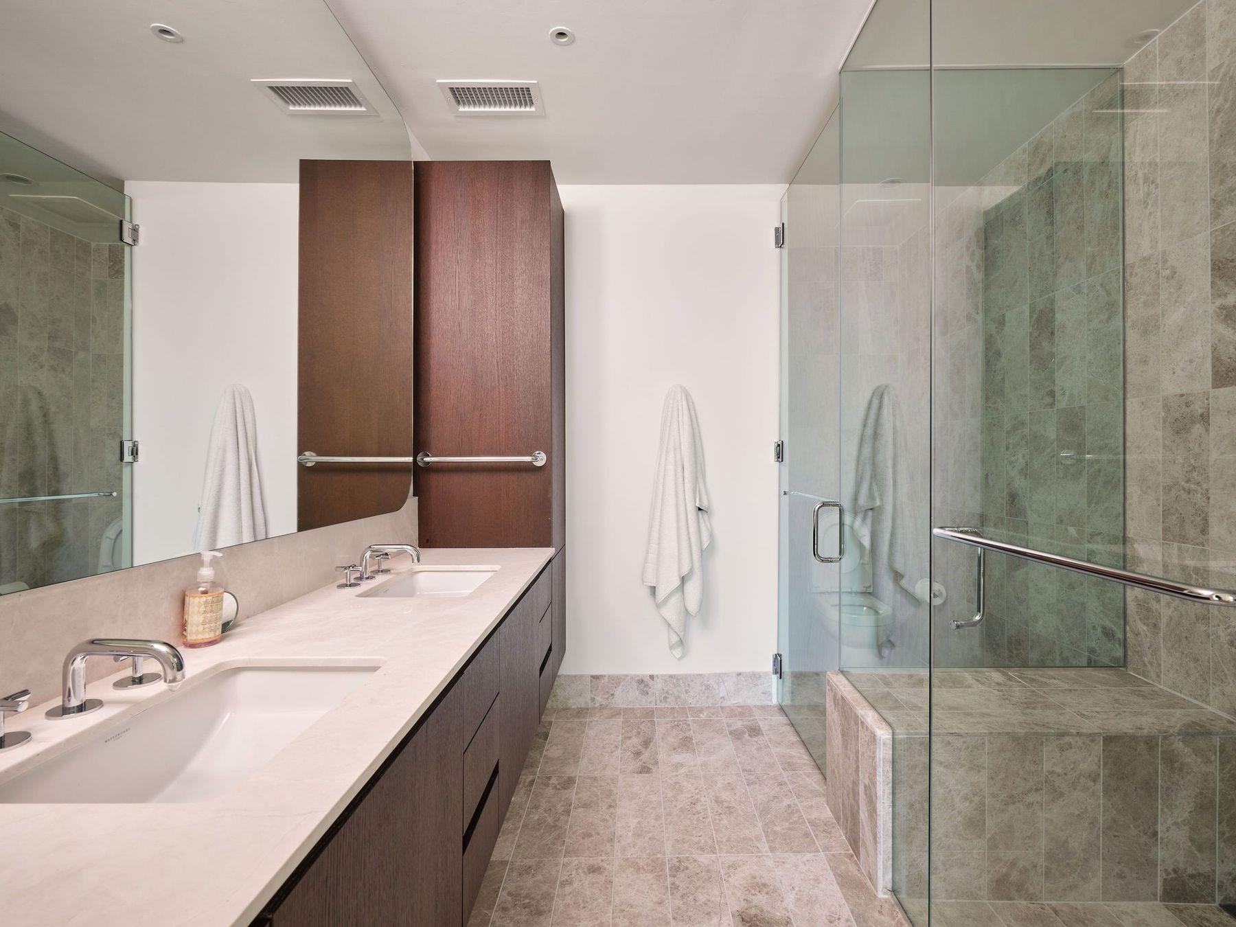 1211 W Riverside Dr # 4D, Austin, TX 78704