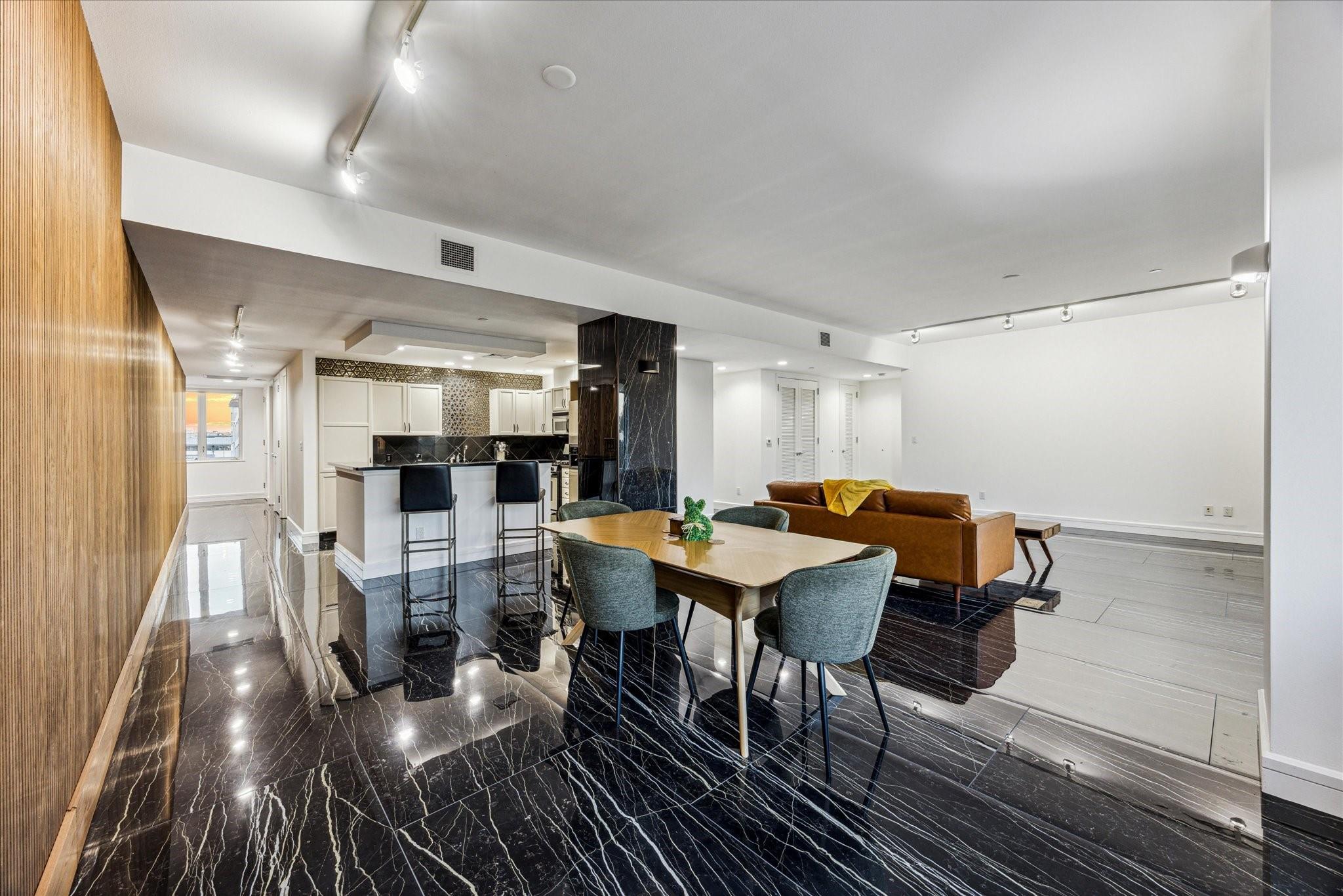 901 W 9th St # 401, Austin, TX 78703