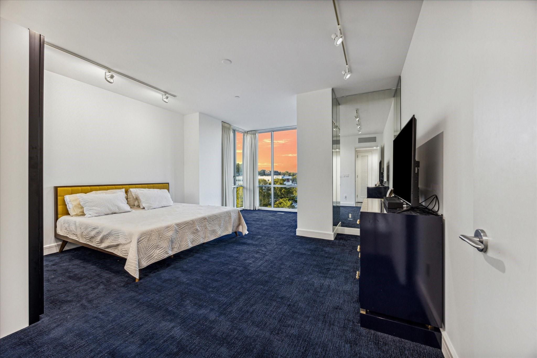 901 W 9th St # 401, Austin, TX 78703