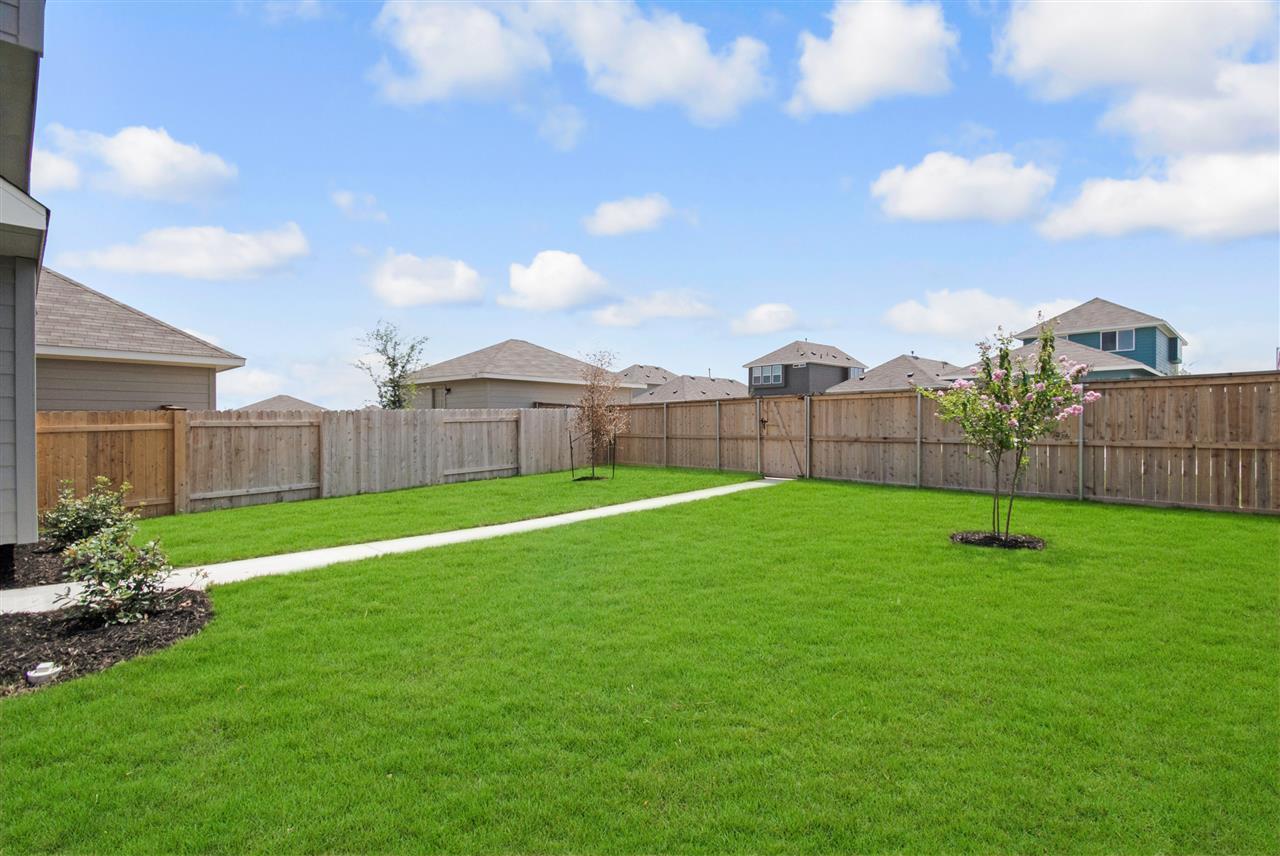 404 Spiny Lizard Ln, San Marcos, TX 78666