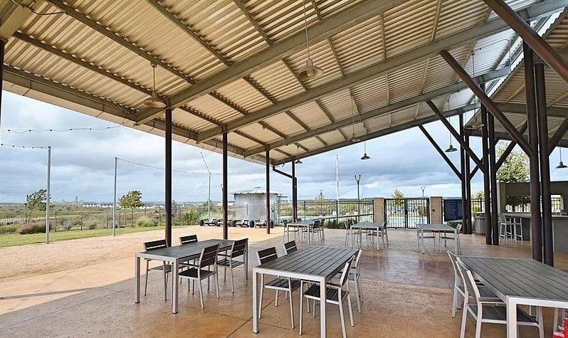 404 Spiny Lizard Ln, San Marcos, TX 78666