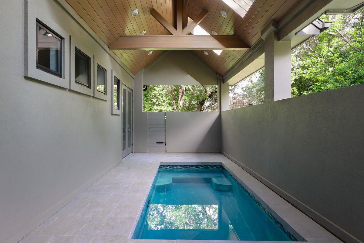 506 Konstanty Cir, Austin, TX 78746