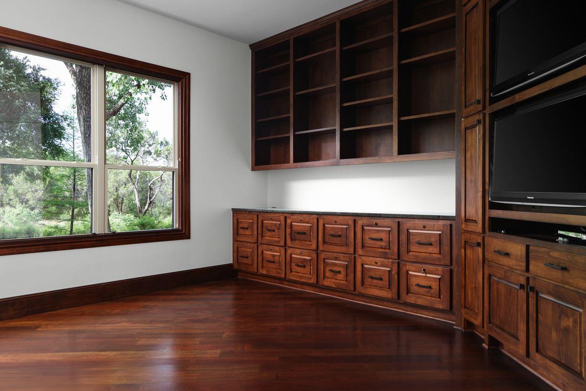 506 Konstanty Cir, Austin, TX 78746