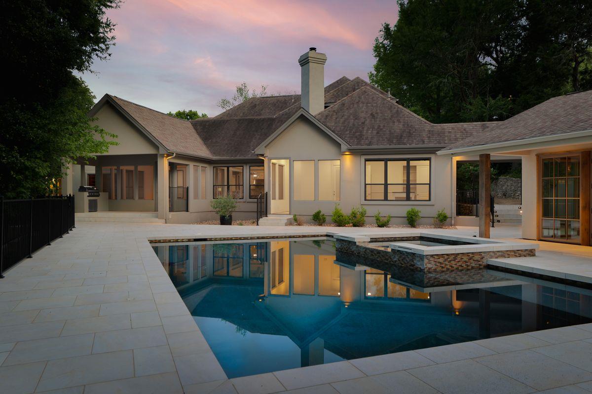 506 Konstanty Cir, Austin, TX 78746