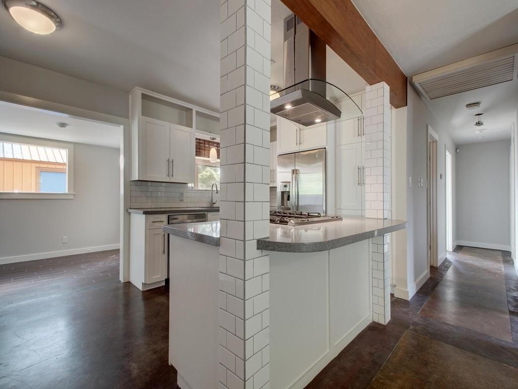 1110 FIELDCREST Dr, Austin, TX 78704