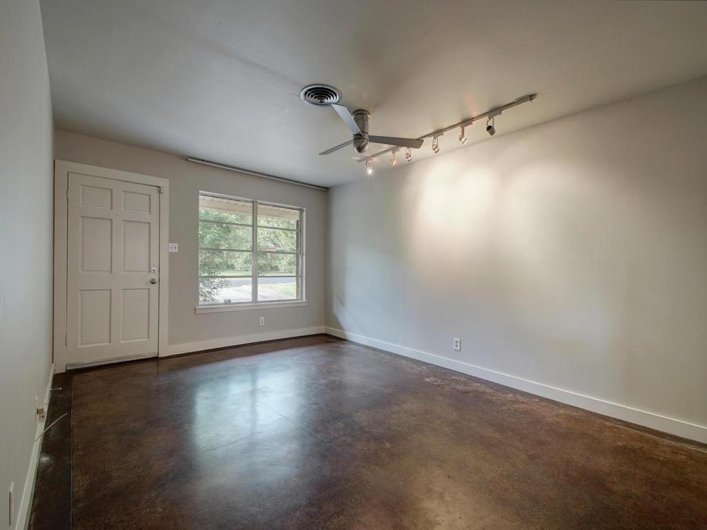 1110 FIELDCREST Dr, Austin, TX 78704