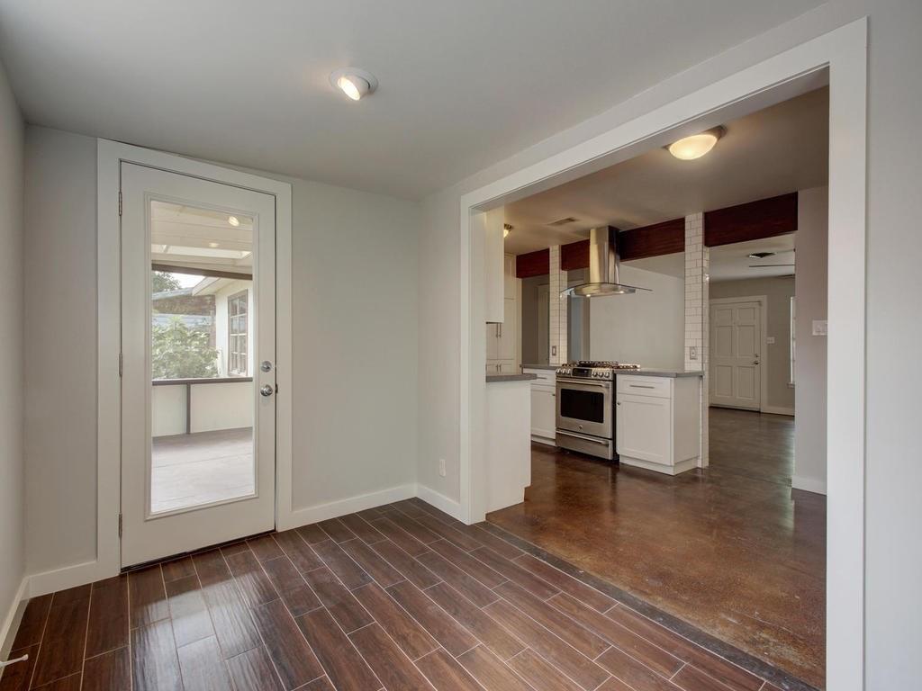 1110 FIELDCREST Dr, Austin, TX 78704