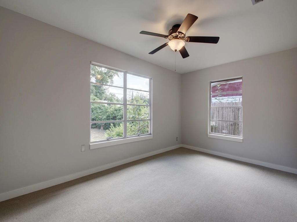 1110 FIELDCREST Dr, Austin, TX 78704