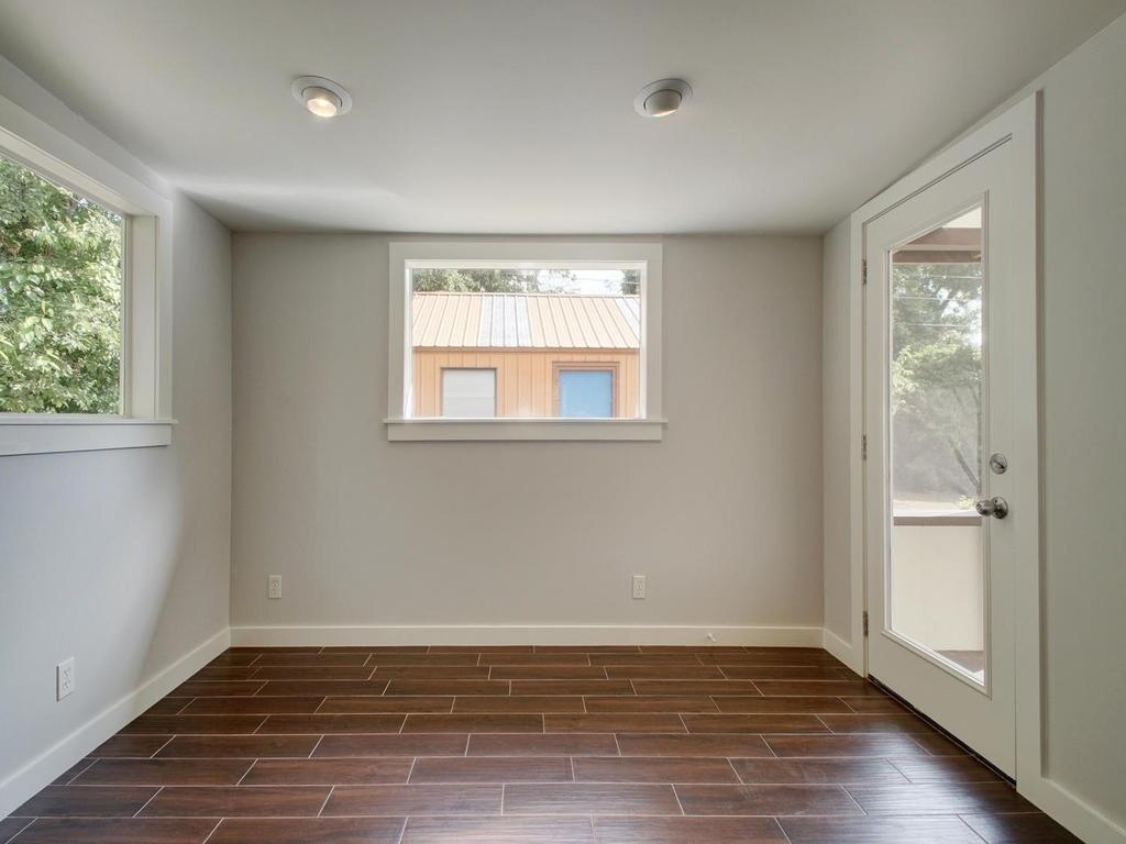 1110 FIELDCREST Dr, Austin, TX 78704