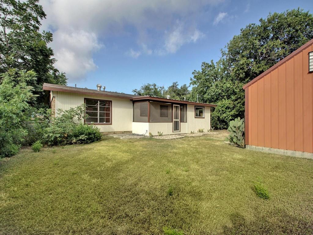 1110 FIELDCREST Dr, Austin, TX 78704