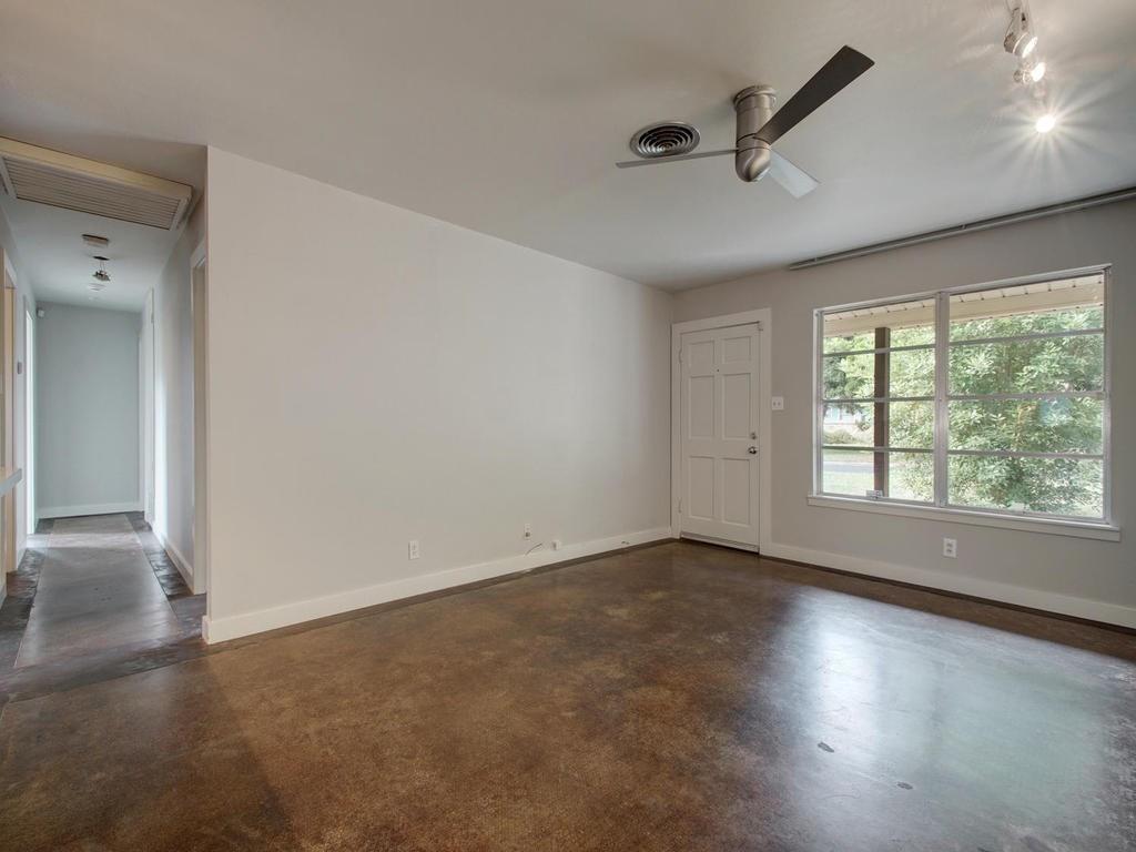 1110 FIELDCREST Dr, Austin, TX 78704