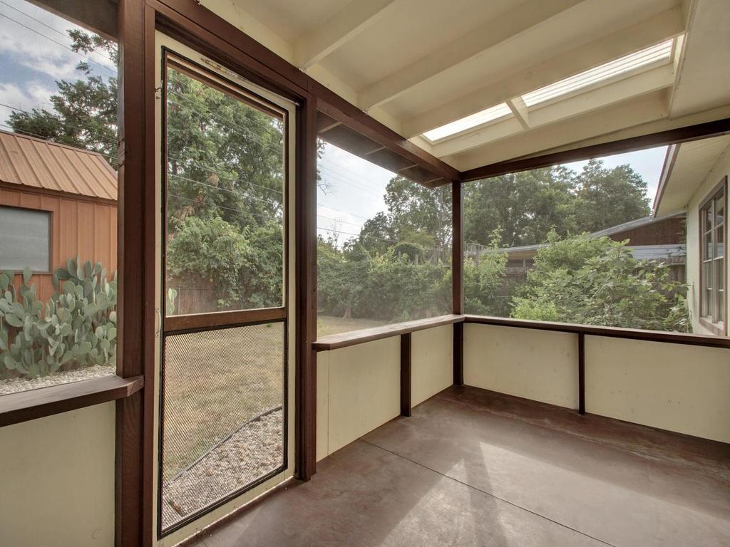 1110 FIELDCREST Dr, Austin, TX 78704