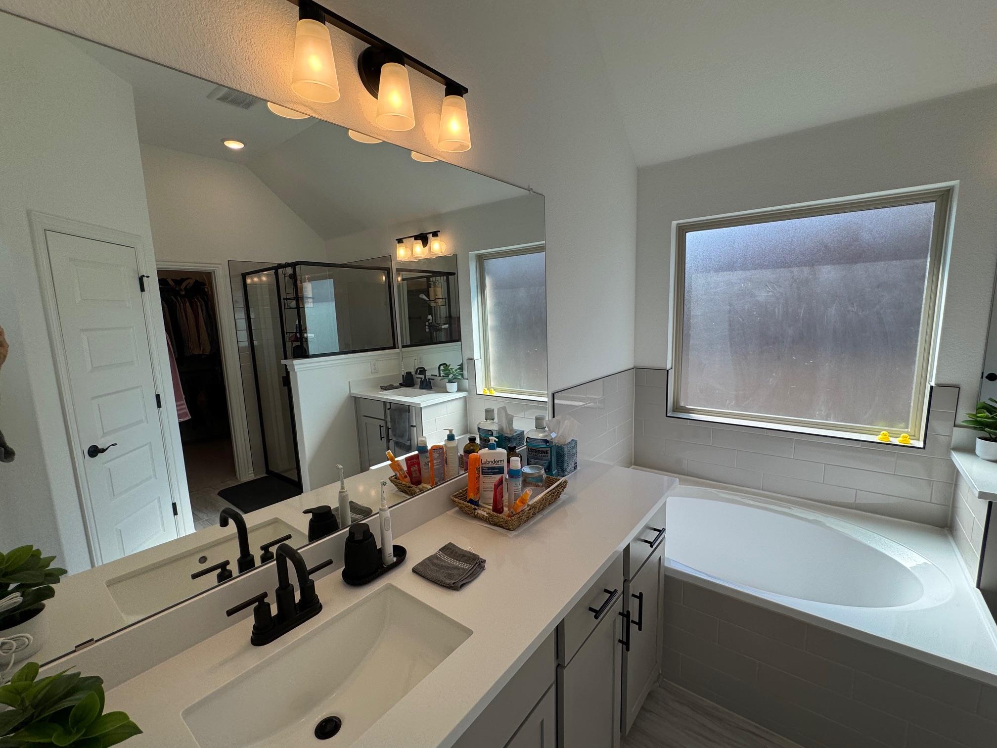 201 Dove Tree Dr, Buda, TX 78610