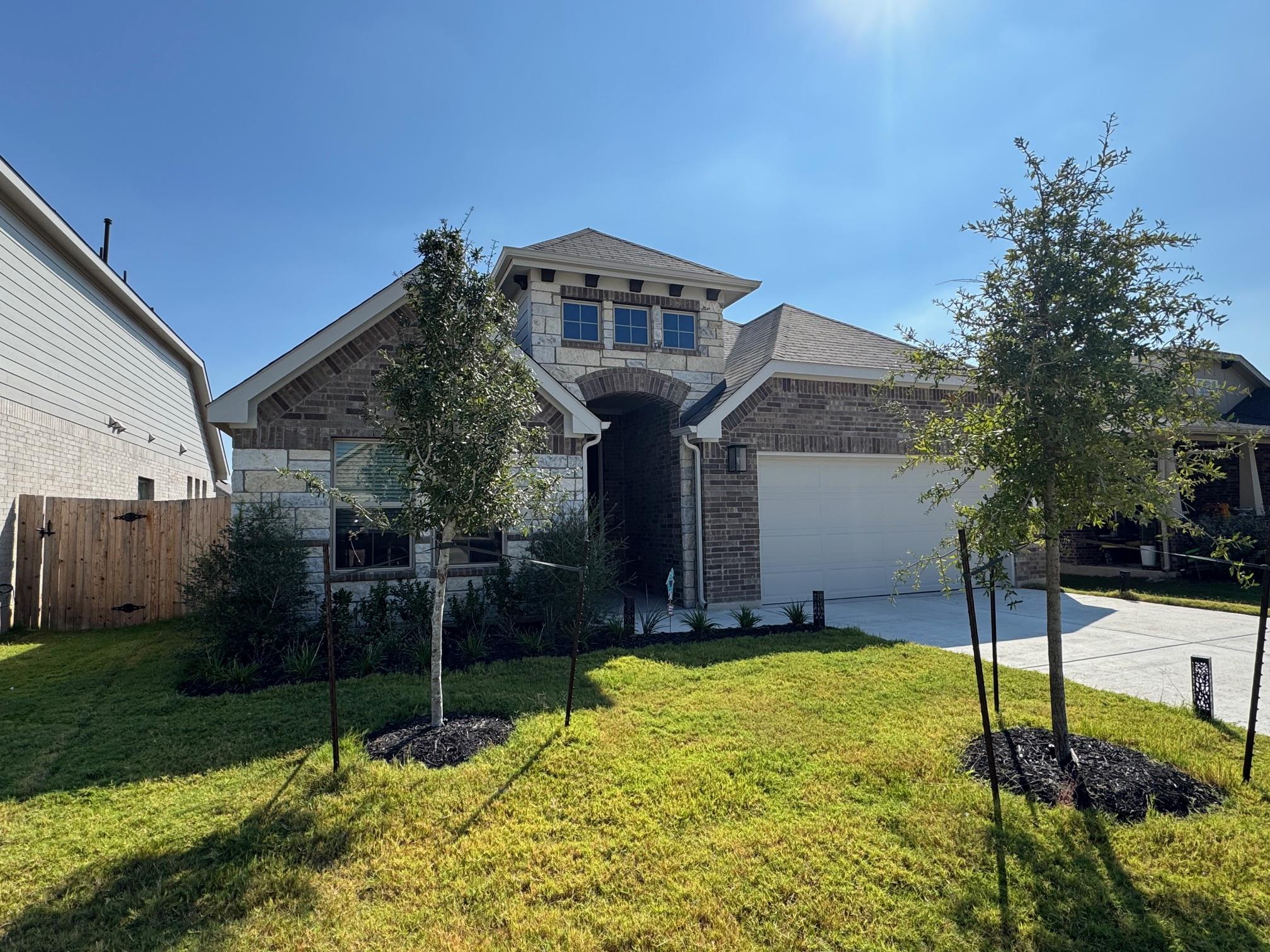 201 Dove Tree Dr, Buda, TX 78610