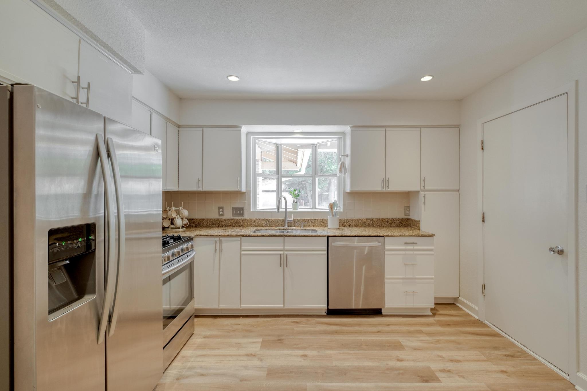 9214 Hunters Trce E, Austin, TX 78758