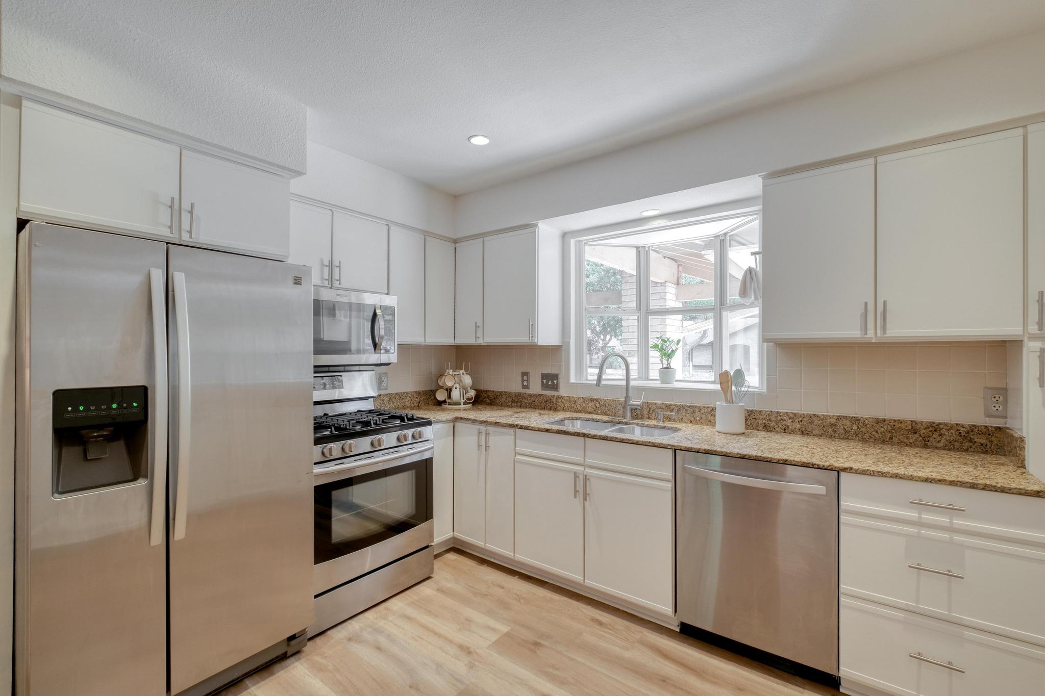 9214 Hunters Trce E, Austin, TX 78758