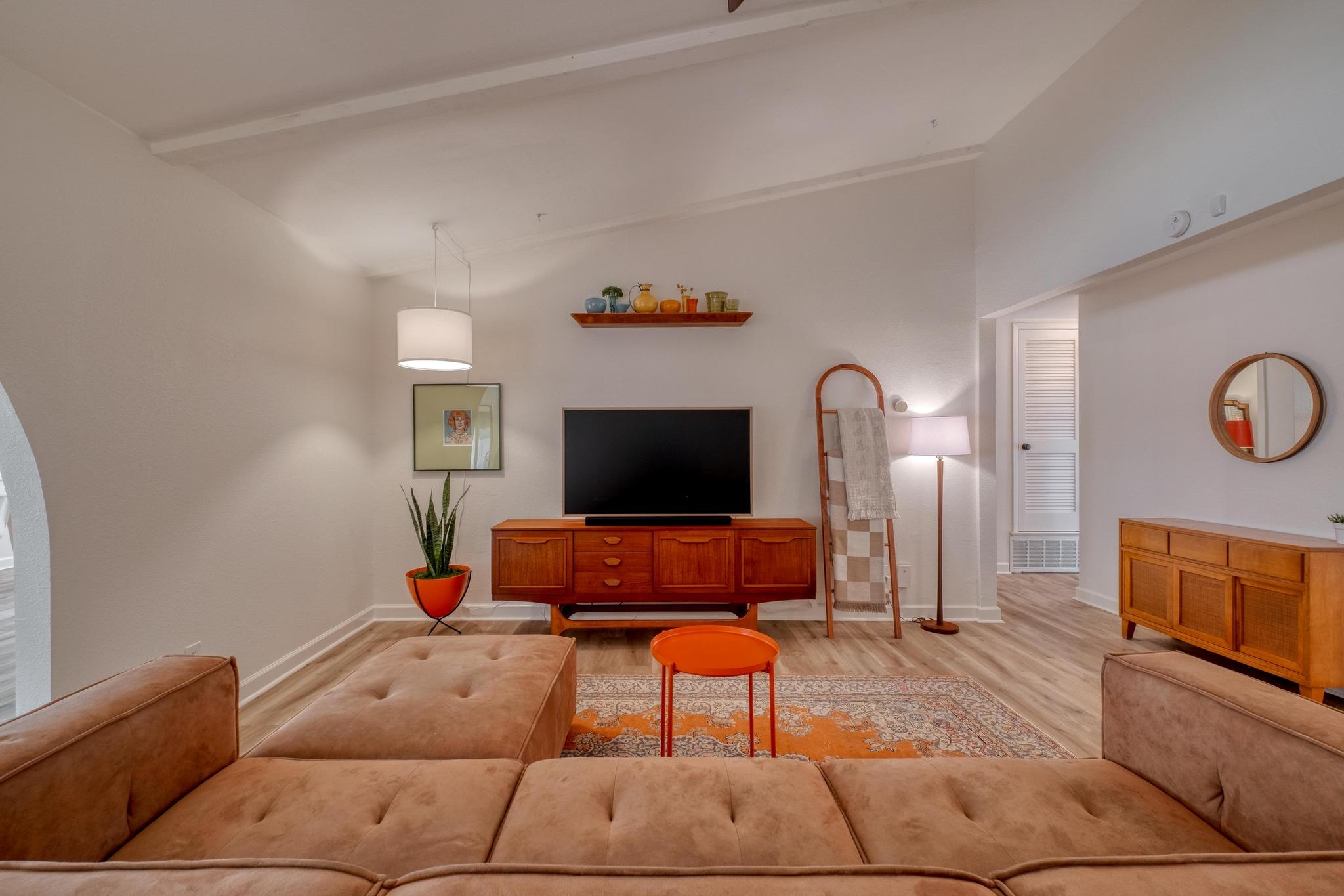 9214 Hunters Trce E, Austin, TX 78758